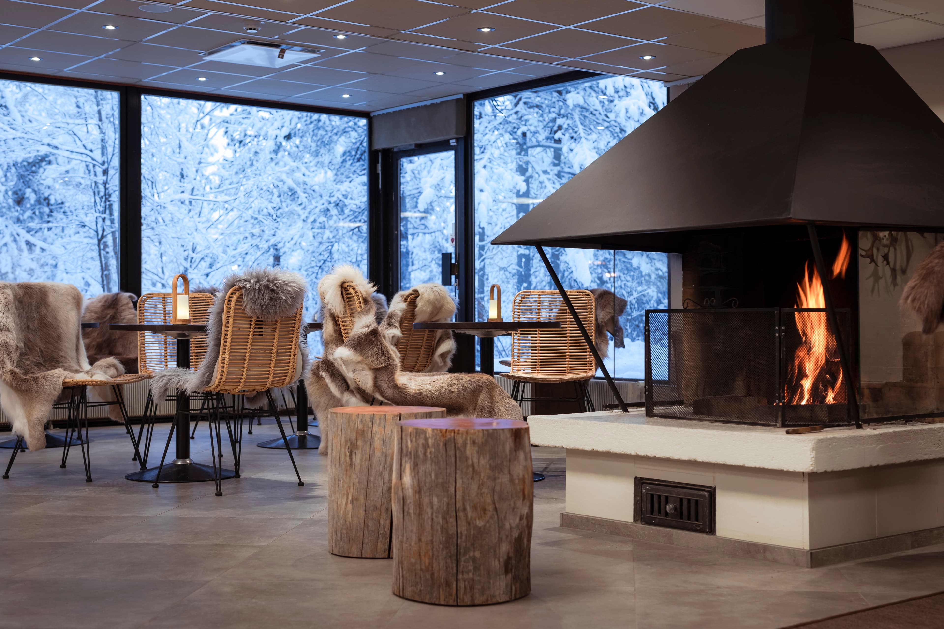 Lapland Hotels Sky Ounasvaara lobby